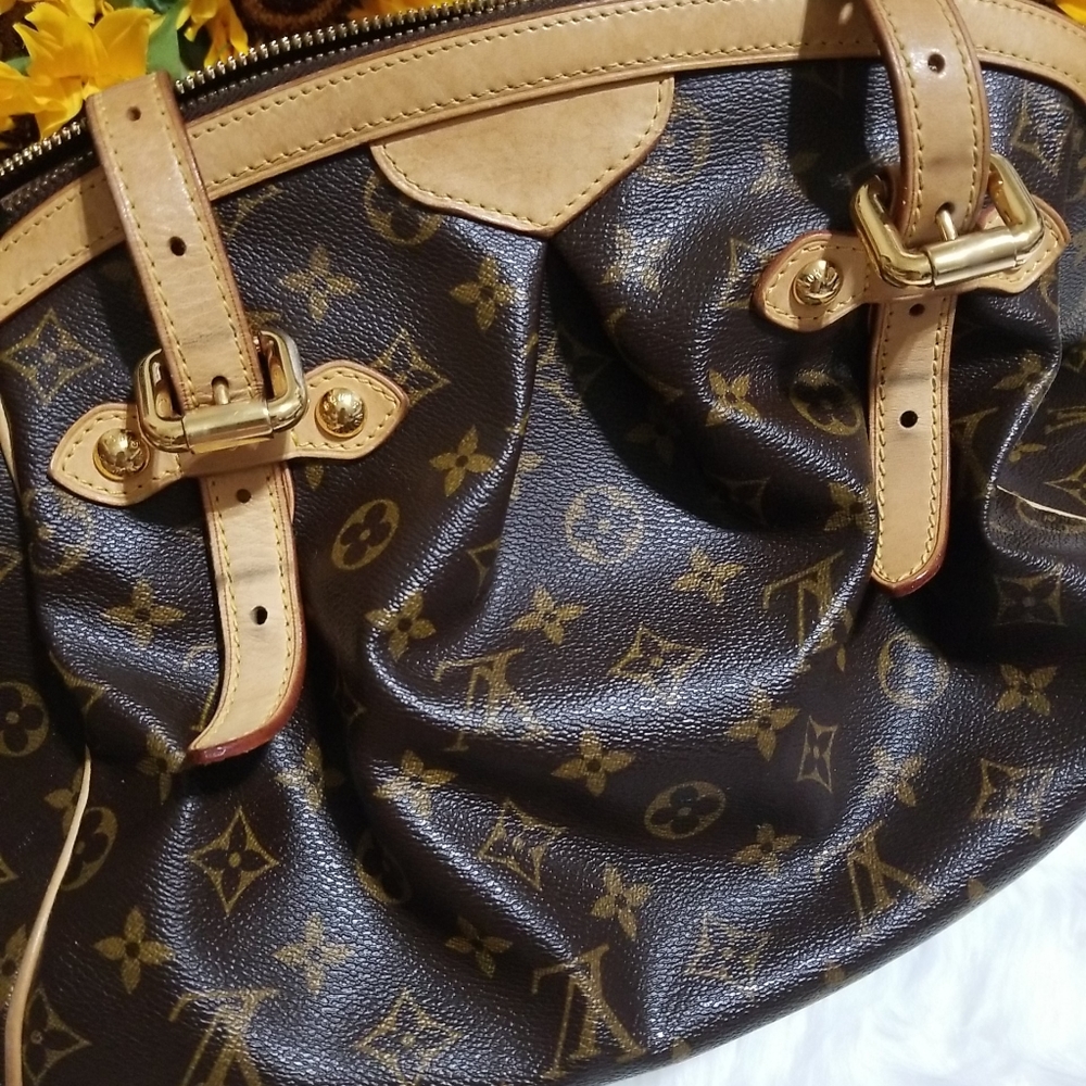 Louis Vuitton Tivoli GM Bag - Picture 6 of 10